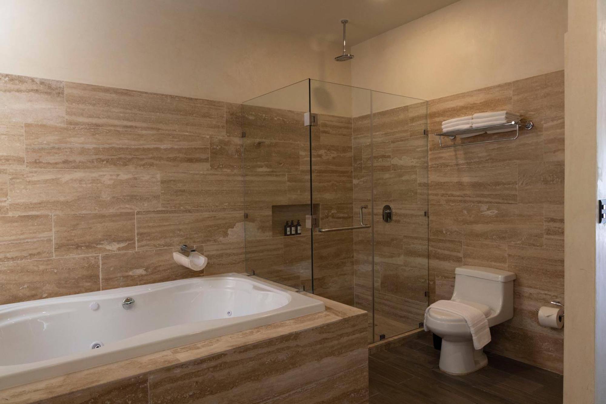 Meson Santa Lucia Hotel Merida Bagian luar foto