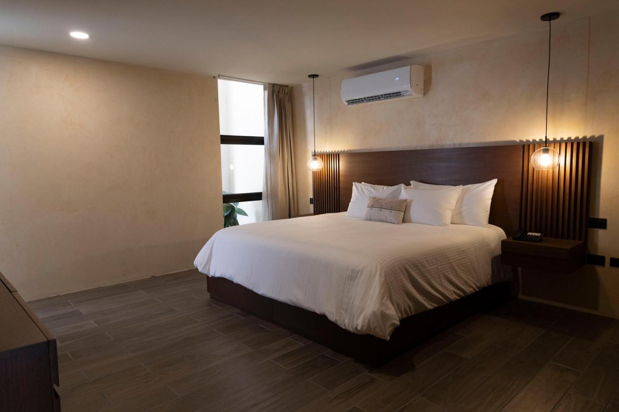 Meson Santa Lucia Hotel Merida Bagian luar foto