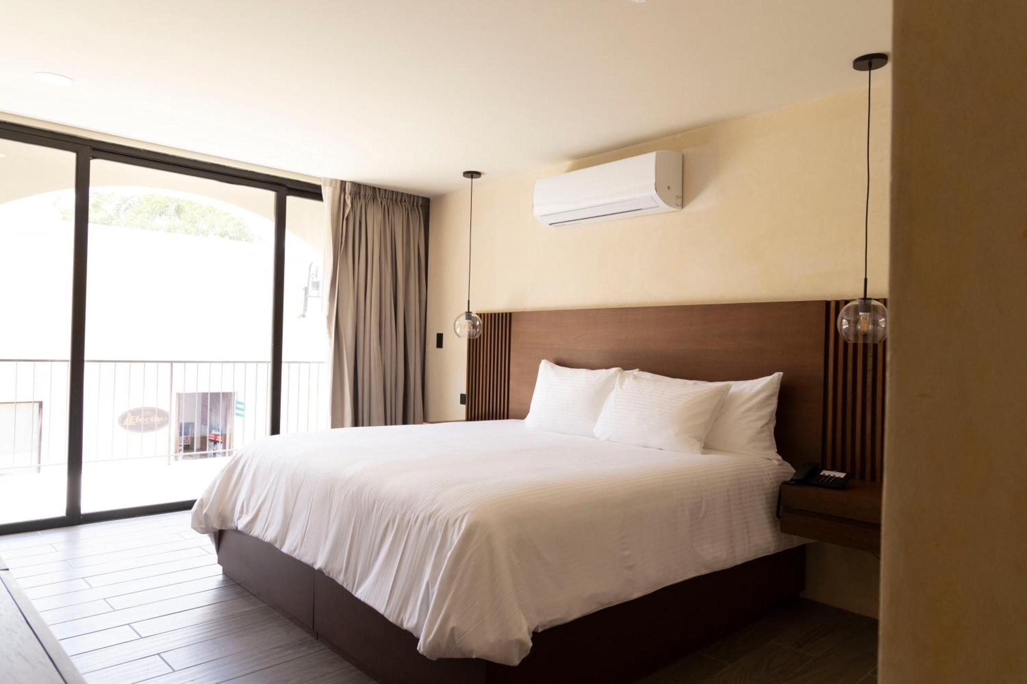 Meson Santa Lucia Hotel Merida Bagian luar foto